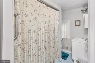 137 2nd St, Bordentown, NJ 08505 - Photo 18