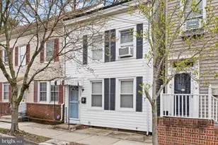 137 2nd St, Bordentown, NJ 08505 - Photo 2