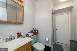 127 Chaucer Rd, Mount Laurel, NJ 08054 - Photo 38