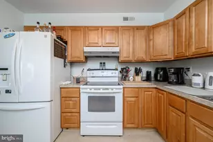 127 Chaucer Rd, Mount Laurel, NJ 08054 - Photo 10