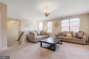 109 Creekside Wy, Burlington, NJ 08016 - Photo 8