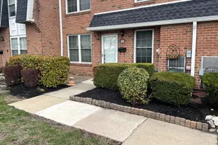 2012 Harbour Dr, Palmyra, NJ 08065 - Photo 1