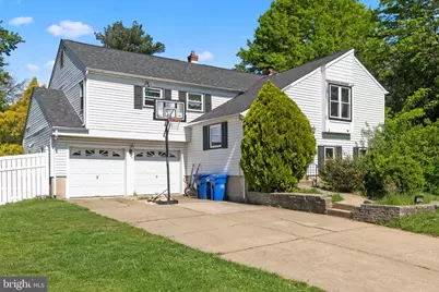 112 Williamsburg Way, Mount Laurel, NJ 08054 - Photo 1