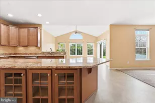 704 Varga Cir, Florence, NJ 08518 - Photo 20