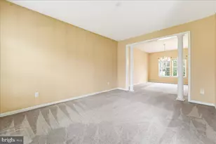 704 Varga Cir, Florence, NJ 08518 - Photo 8