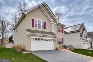 56 Seneca Ln, Bordentown, NJ 08505 - Photo 2