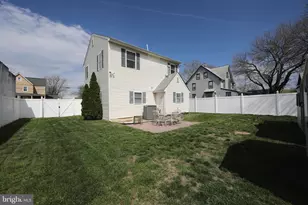 614 W 5th St, Palmyra, NJ 08065 - Photo 4