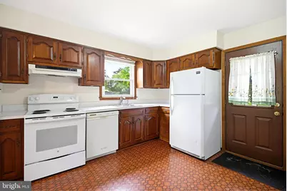 416 Magnolia Road, Mount Laurel, NJ 08054 - Photo 1