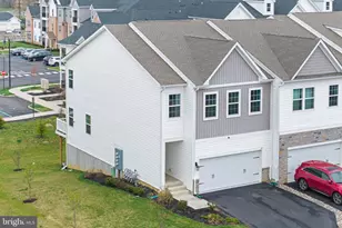 34 Marion Ave, Bordentown, NJ 08505 - Photo 2