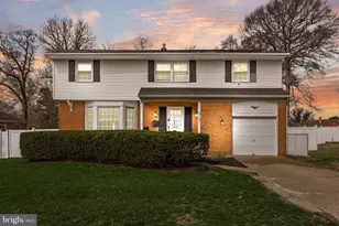 2105 Chestnut Hill Dr, Cinnaminson, NJ 08077 - Photo 1