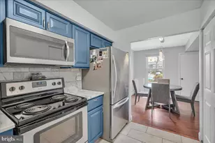 2061 Harbour Dr, Palmyra, NJ 08065 - Photo 10