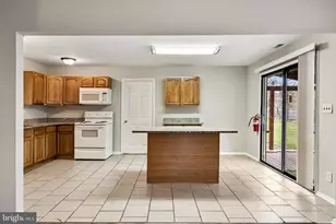 47 Holstone Ln, Willingboro, NJ 08046 - Photo 8