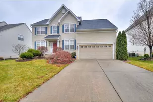 16 Meadow Run Rd, Bordentown, NJ 08505 - Photo 2