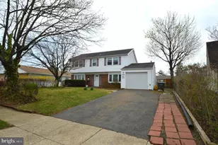 8 Holton Ln, Willingboro, NJ 08046 - Photo 1