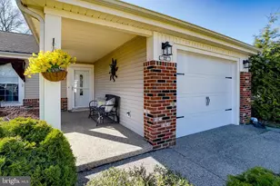 32 Finchley Ct, Southampton, NJ 08088 - Photo 4