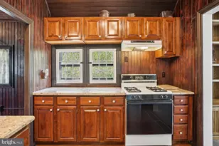 1 W Linden Rd, Burlington Township, NJ 08016 - Photo 16