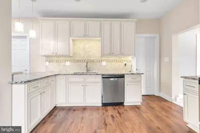 73 Madison Avenue, Mount Holly, NJ 08060 - Photo 2