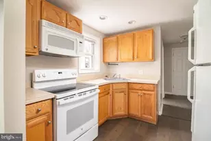 212 Farnsworth Ave, Bordentown, NJ 08505 - Photo 6