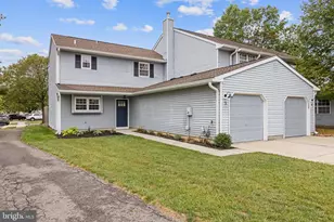 5 Exeter Ct, Bordentown, NJ 08505 - Photo 2