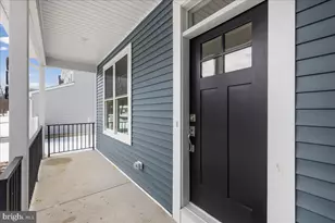 918 Olive St, Burlington, NJ 08016 - Photo 2