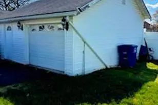 8 Illinois Ave, Burlington, NJ 08016 - Photo 6