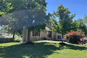 14 Snowball Ct, Mount Laurel, NJ 08054 - Photo 2