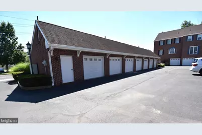 333 E Pearl Street #9, Burlington, NJ 08016 - Photo 4