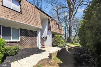 411 Stiles Avenue #B-11, Maple Shade, NJ 08052 - Photo 2