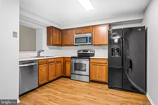 67 Dorchester Cir, Marlton, NJ 08053 - Photo 4