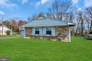 27 Genesee Ln, Willingboro, NJ 08046 - Photo 2