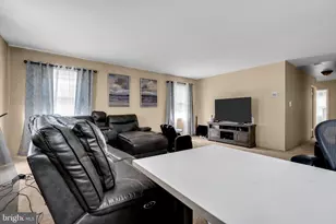 27 Genesee Ln, Willingboro, NJ 08046 - Photo 12