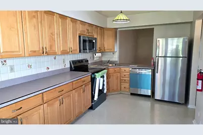 1447 Thornwood Drive, Mount Laurel, NJ 08054 - Photo 4