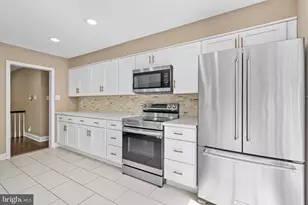 122 Oxford Pl, Mount Laurel, NJ 08054 - Photo 12
