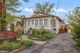 219 W Center Ave, Maple Shade, NJ 08052 - Photo 2