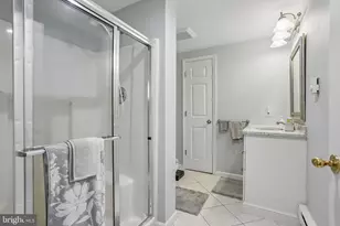 37 N Lakeside Dr W, Medford, NJ 08055 - Photo 18