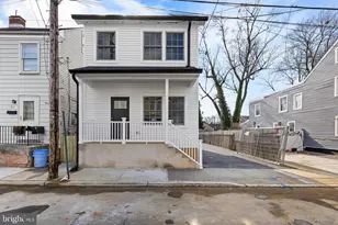 32 West St, Bordentown, NJ 08505 - Photo 4
