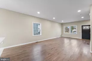32 West St, Bordentown, NJ 08505 - Photo 8
