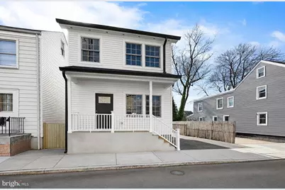 32 West Street, Bordentown, NJ 08505 - Photo 2