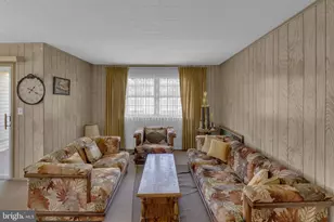 7 Florence Tollgate Pl, Florence, NJ 08518 - Photo 4