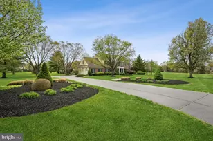 403 Providence Dr, Moorestown, NJ 08057 - Photo 2