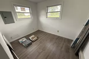 124 E Main St, Wrightstown, NJ 08562 - Photo 6