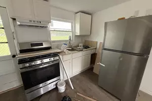 124 E Main St, Wrightstown, NJ 08562 - Photo 8