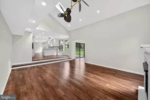 14 Greentree Dr, Burlington, NJ 08016 - Photo 18