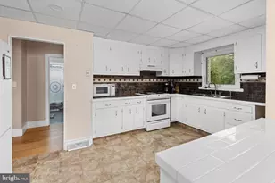6 Butts Ave, Bordentown, NJ 08505 - Photo 12