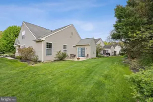 131 Glengarry Ln, Hainesport, NJ 08036 - Photo 4