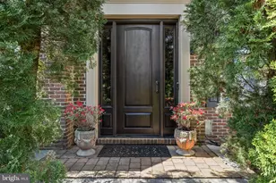 4 Edgewater Dr, Hainesport, NJ 08036 - Photo 2