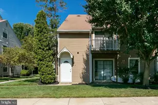 140B Bradford Ct, Mount Laurel, NJ 08054 - Photo 2