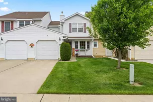 20 Gloucester Ct, Bordentown, NJ 08505 - Photo 4