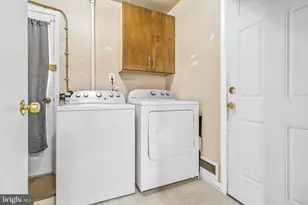 8 Hawkins Ln, Willingboro, NJ 08046 - Photo 14