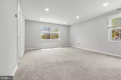 8 Hawkins Lane, Willingboro, NJ 08046 - Photo 18